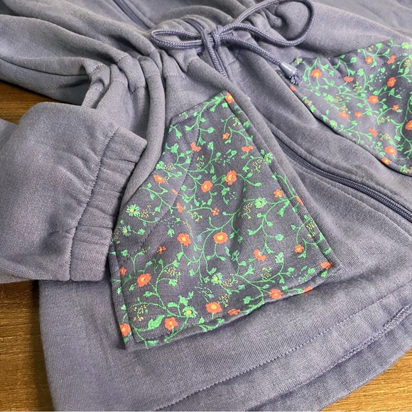 Lilac Vintage Floral Zip Up Cardigan Sweater - Picture 4 of 7